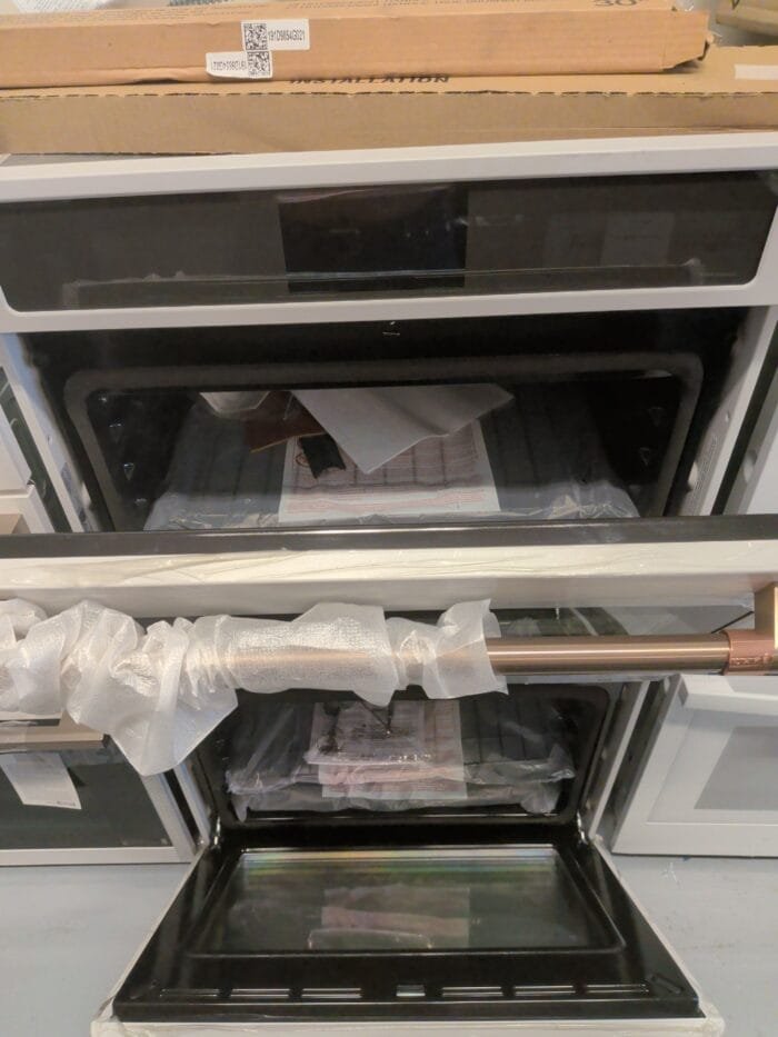 café CTD90DP4NW2 30 in. Smart Double Electric Smart Wall Oven with Convection Self-Cleaning in Matte White, Fingerprint Resistant - Image 3