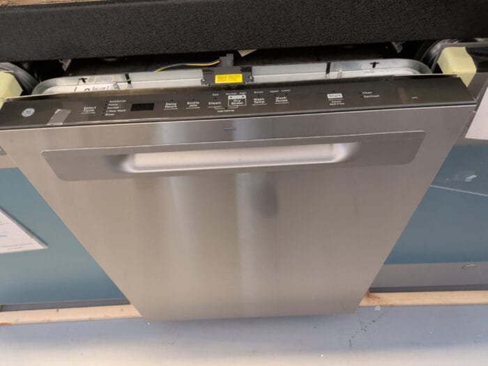 GE GDP670SYVFS Top Control with Stainless Steel Interior Dishwasher with Sanitize Cycle - Image 5