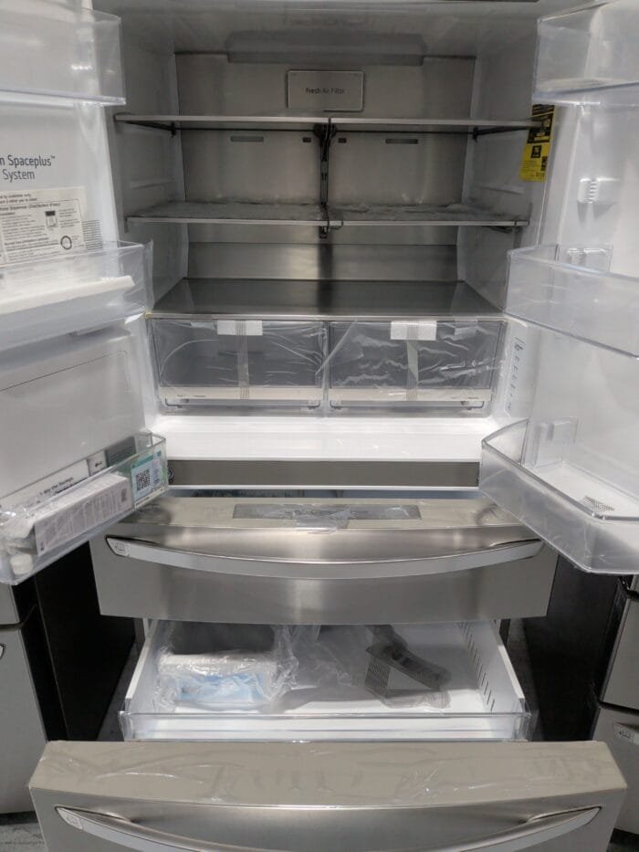 LG LRMXS3006S 30 cu. ft. Smart French Door Refrigerator with Craft Ice & Full-Convert Drawer - Image 3