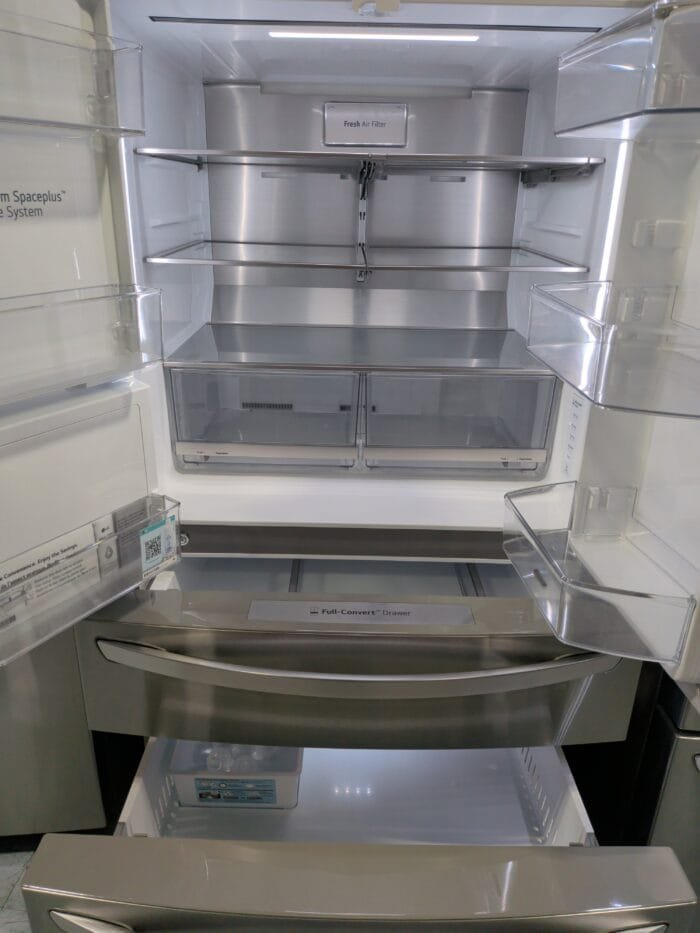 LG LRMXS3006S 30 cu. ft. Smart French Door Refrigerator with Craft Ice & Full-Convert Drawer - Image 3