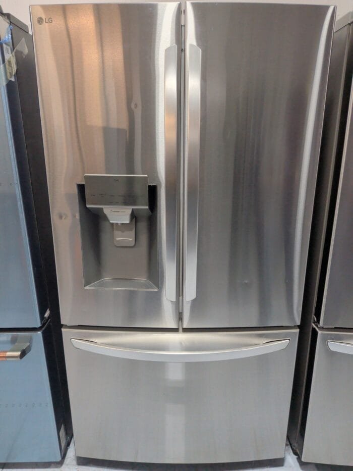 LG LHFS28XBS  28 cu. ft. 3 Door French Door Refrigerator with Ice and Water Dispenser and Craft Ice in PrintProof - Image 2