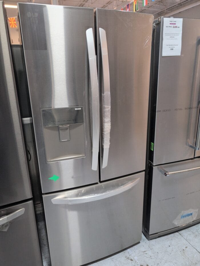 LG LFDS22520S 22 cu. ft. French Door Refrigerator - Image 3