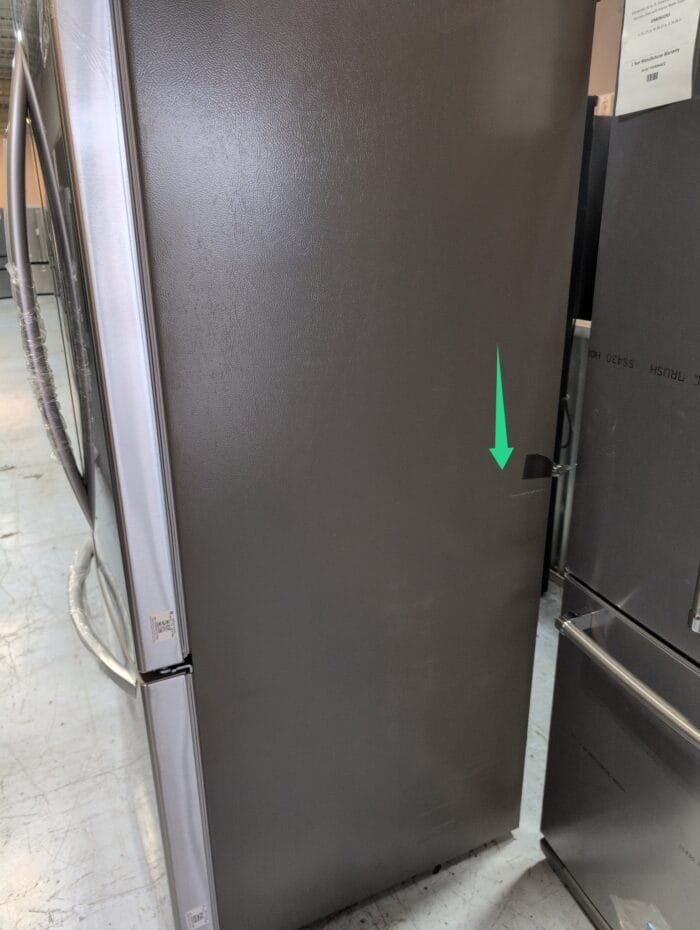 LG LFDS22520S 22 cu. ft. French Door Refrigerator - Image 4