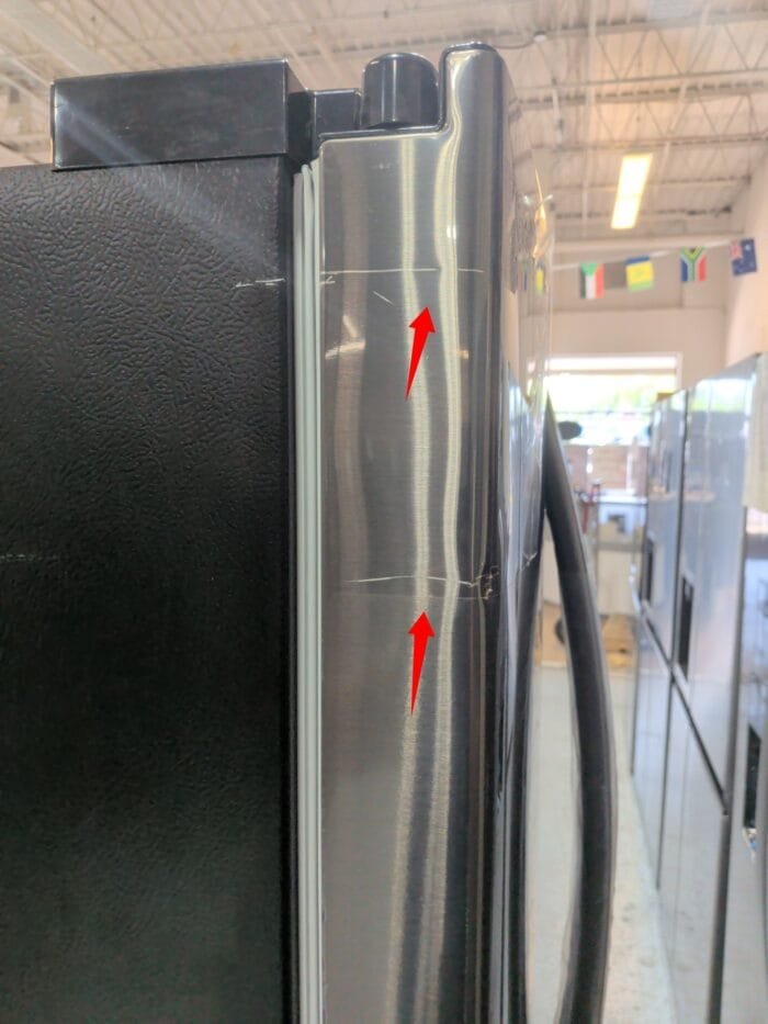 LG LFCS22520D 22 cu. ft. French Door Refrigerator - Image 9