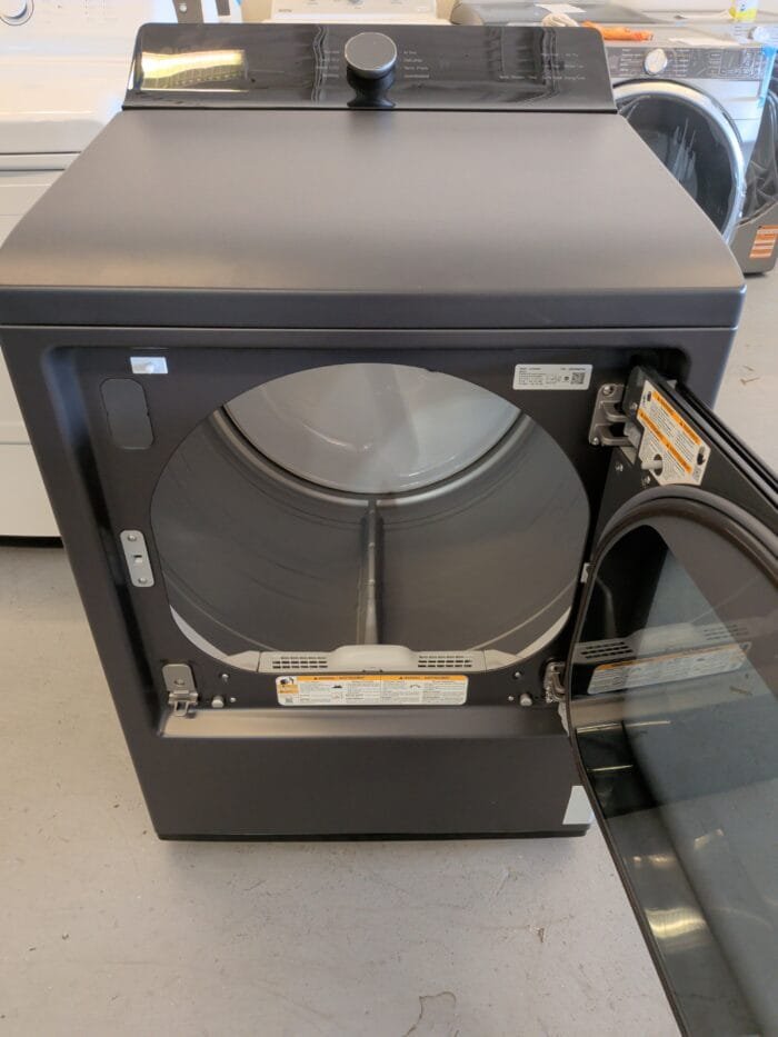 LG DLE8400BE 7.3 cu. ft. Ultra Large Capacity Rear Control Electric Dryer with LG EasyLoad Door and AI Sensing - Image 4