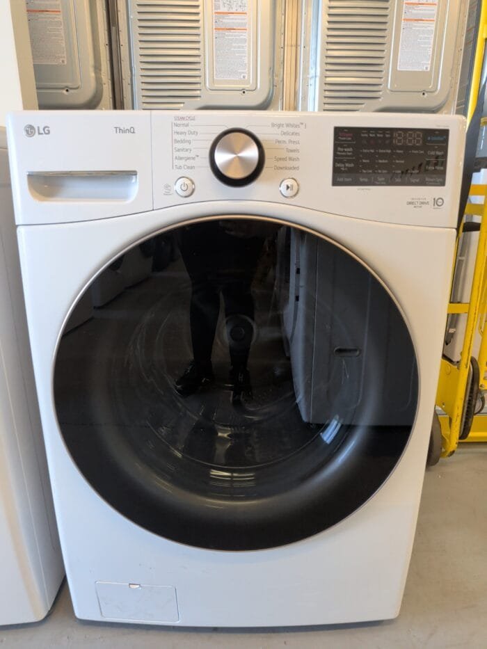 LG  WM4000HWA 4.5 cu. ft. Ultra Large Capacity Front Load Washer - White - Image 2