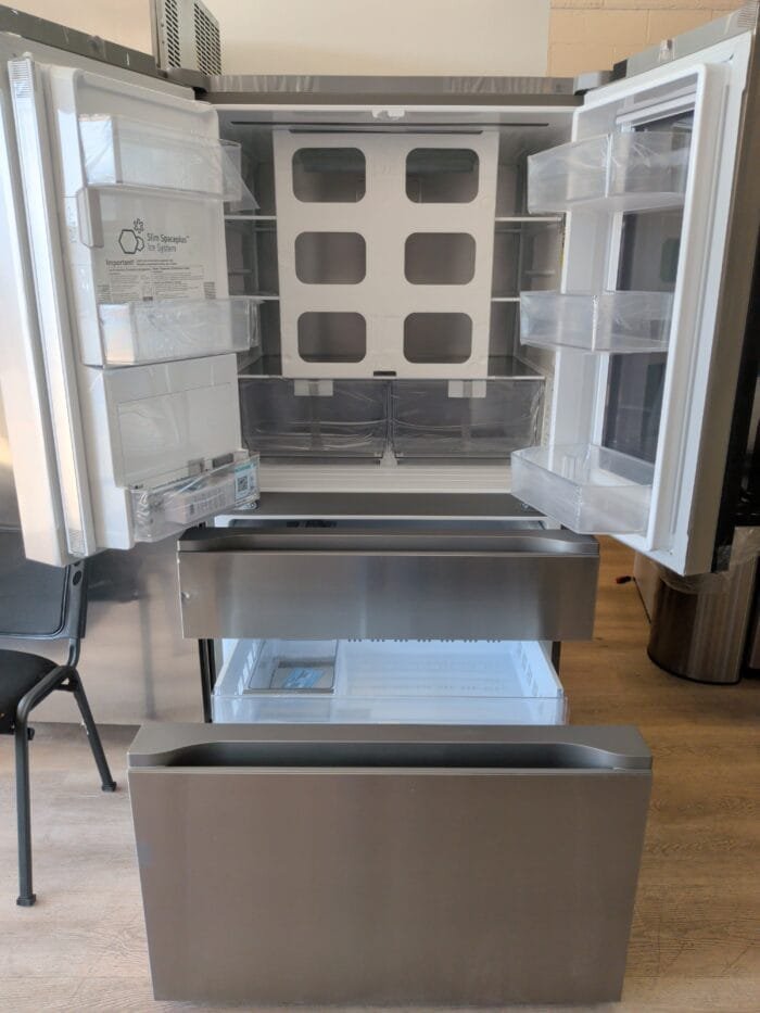 LG LH29S8565S 29 cu. ft. Smart InstaView Door-in-Door® Standard-Depth MAX  4-Door French Door Refrigerator with MyColor  and Craft Ice - Image 3