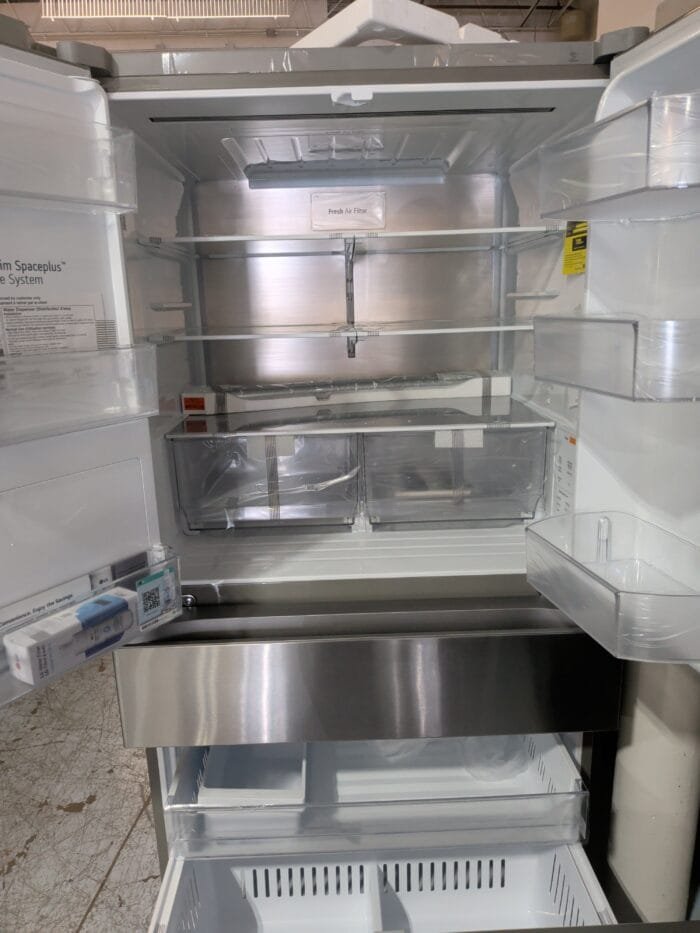 LG LFH29H8330S 29 cu. ft. Smart Standard-Depth MAX  4-Door French Door Refrigerator with Full-Convert Drawer - Image 3