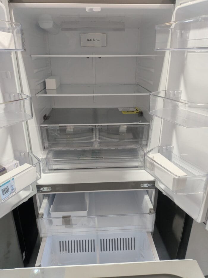 LG LF25H6200S 25 cu. ft. 3-Door French Door Refrigerator with Hybrid Handle Design - Image 3