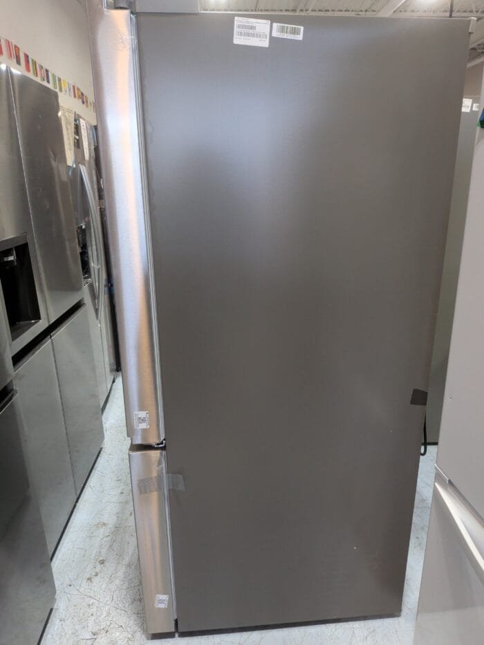 LG LF25H6200S 25 cu. ft. 3-Door French Door Refrigerator with Hybrid Handle Design - Image 4