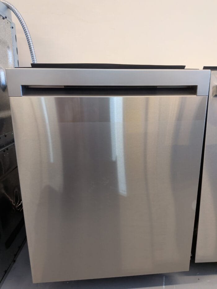 LG LDNPQ44HS Smart FlushFit Top Control Dishwasher with BlastZone  Bottle Wash and QuadWash - Image 2