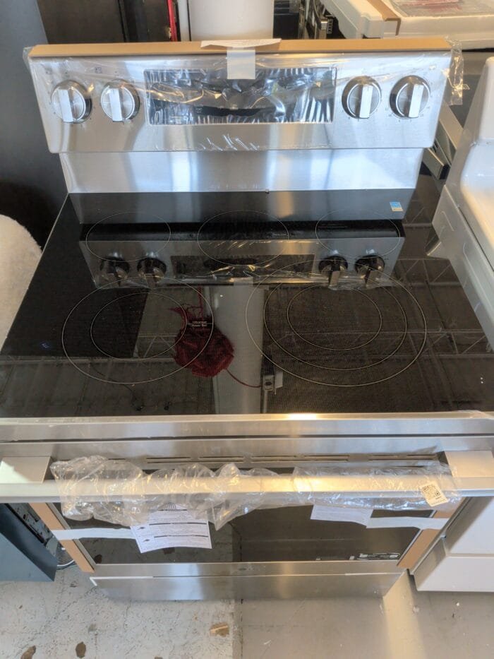 LG LREN6325XE 30 in., 6.3 cu. ft. Smart Wi-Fi True Convection Insta View 5-Burner Electric Oven w/ Air Fry Printproof Stainless Steel - Image 3