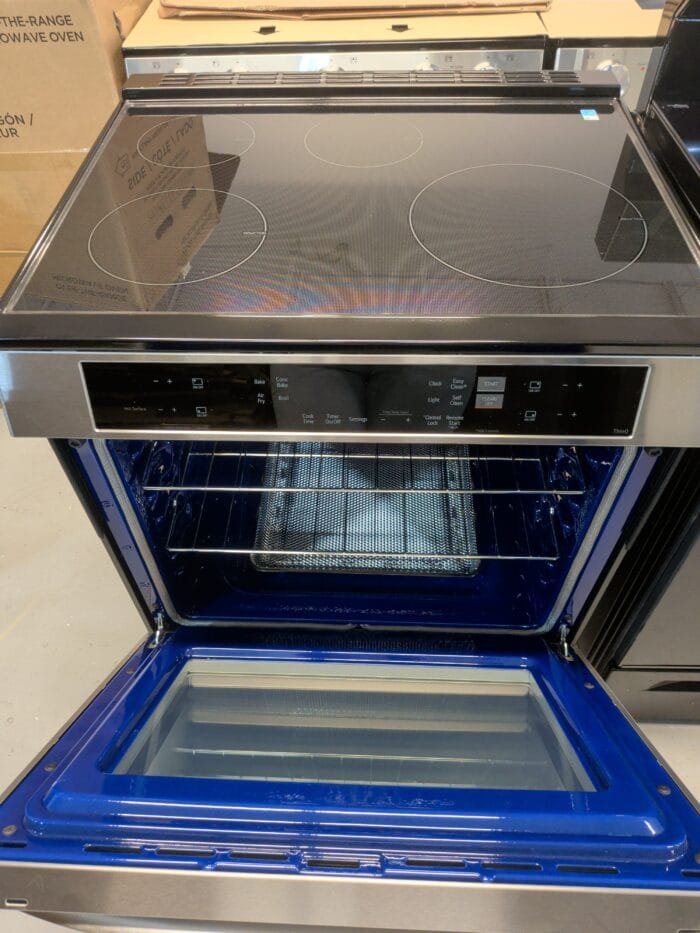 LG LSIL633TFE 6.3 cu. ft. SMART Induction Slide-In Range in PrintProof Stainless Steel with Convection, EasyClean, and Air Fry Tray - Image 3