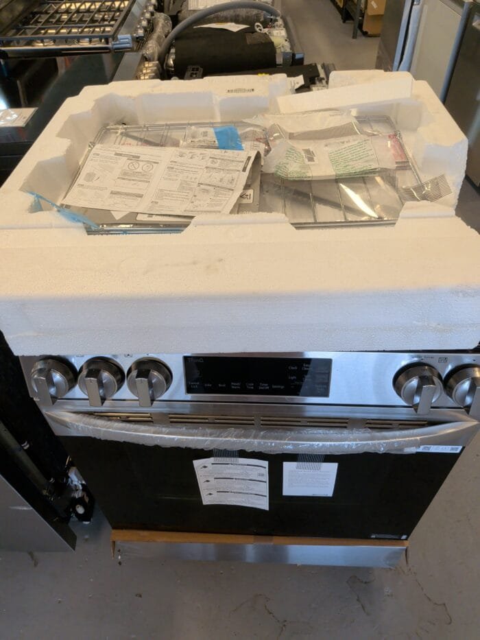 lg LSGL5831F 5.8 cu. ft. Gas Single OvenSlide-in Range, EasyClean plus Self Clean, ThinQ, Printproof StainlessSteel - Image 4