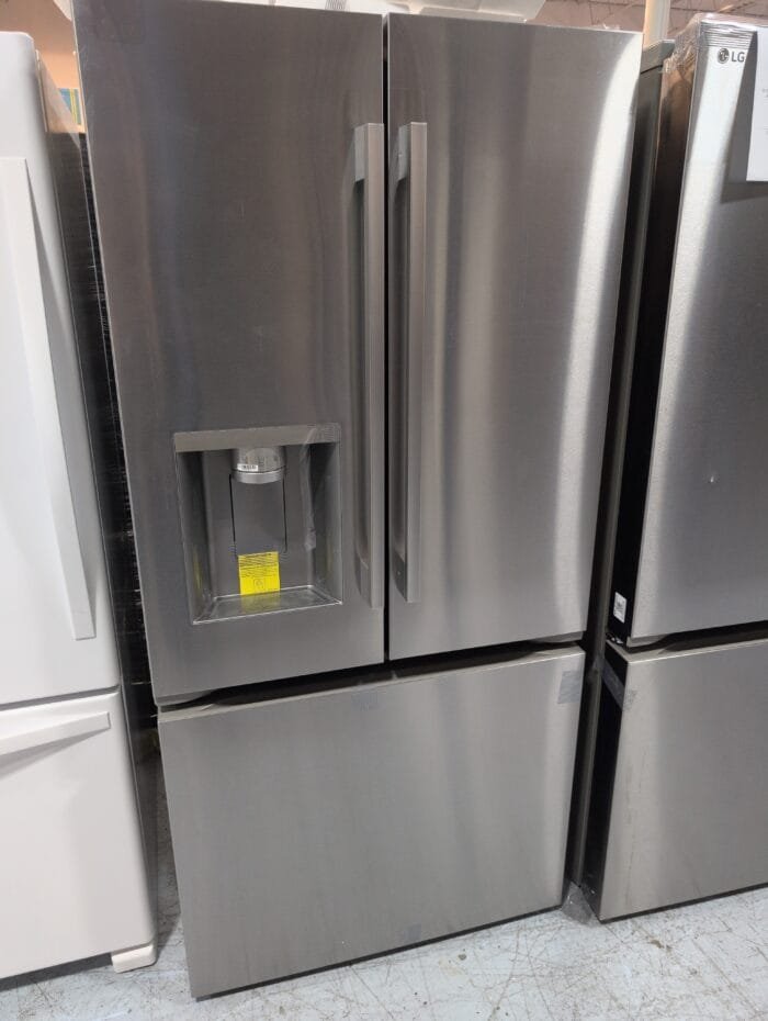 LG LF25H6330S 25 cu. ft. Standard-Depth MAX 3-Door French Door Refrigerator with External Ice and Water Dispenser - Image 2