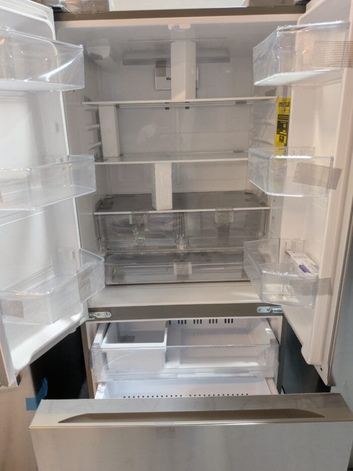 LG LF21G6200S 21 cu. ft. 3-Door French Door, Counter-Depth MAX Refrigerator - Image 3