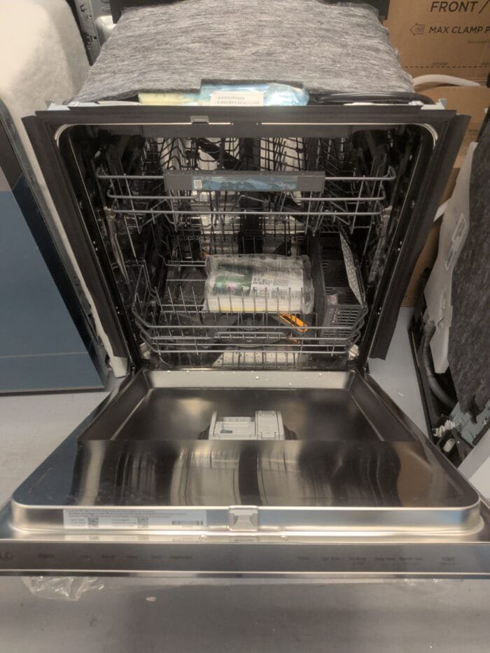 LG LDTM545S 24 in. Top Control Smart Built-in 46 dBA Dishwasher in Stainless Steel with FlushFit Design and 1-Hour Wash and Dry - Image 3