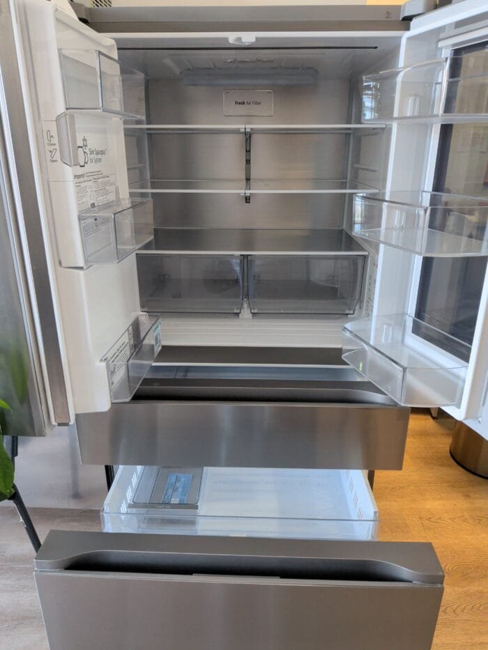 LG LH29S8565S 29 cu. ft. Smart InstaView Door-in-Door  Standard-Depth MAX 4-Door French Door Refrigerator with MyColor and Craft Ice - Image 3