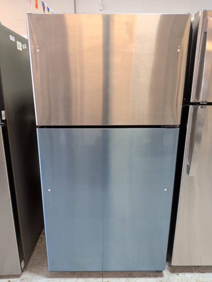 GE GIE22JSNRSS  21.9 Cu. Ft. Top-Freezer Refrigerator - Image 5