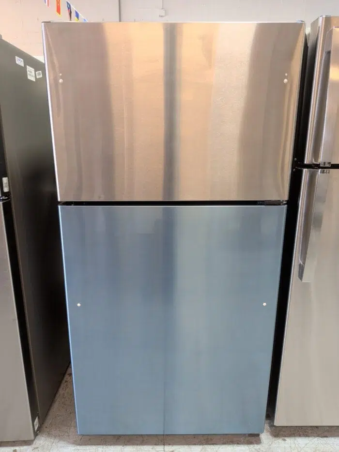 GE GIE22JSNRSS  21.9 Cu. Ft. Top-Freezer Refrigerator - Image 5
