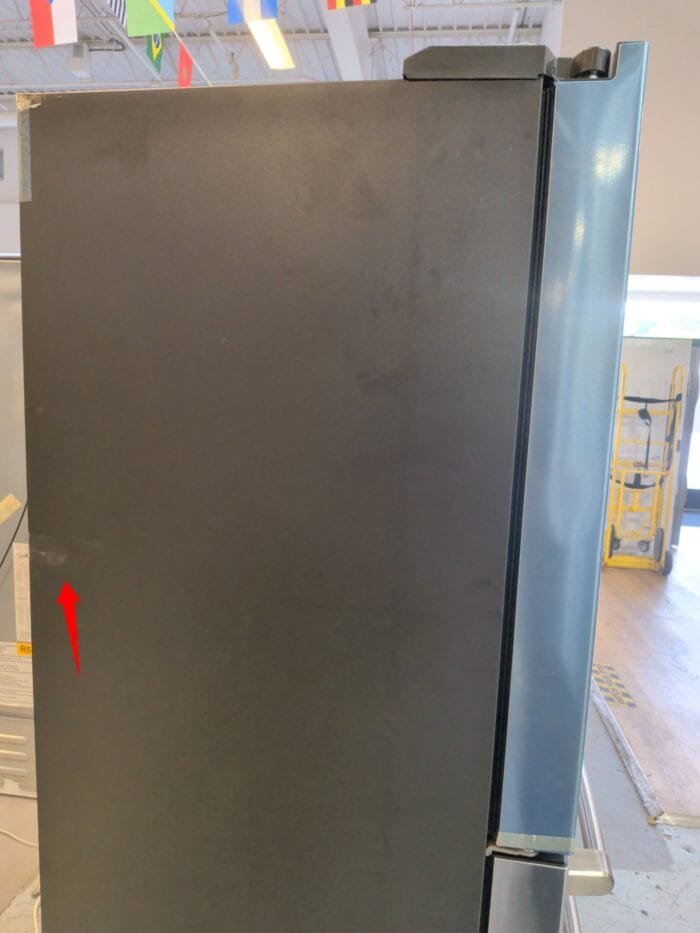 CAFÉ 22.3 Cu. Ft. Smart Counter-Depth 4-Door French-Door Refrigerator CXE22DP2PIS1 - Image 7