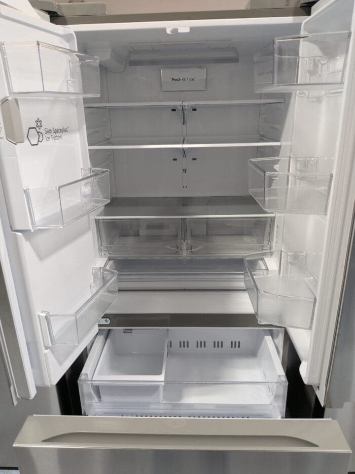 LG LF20G6331S  20 cu. ft. 3-Door French Door, Counter-Depth MAX™ Refrigerator with Hybrid Handles - Image 3