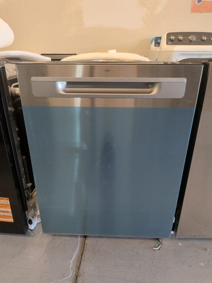 GE GDP670SYVFS  Fingerprint Resistant Top Control with Stainless Steel Interior Dishwasher with Sanitize Cycle - Image 2