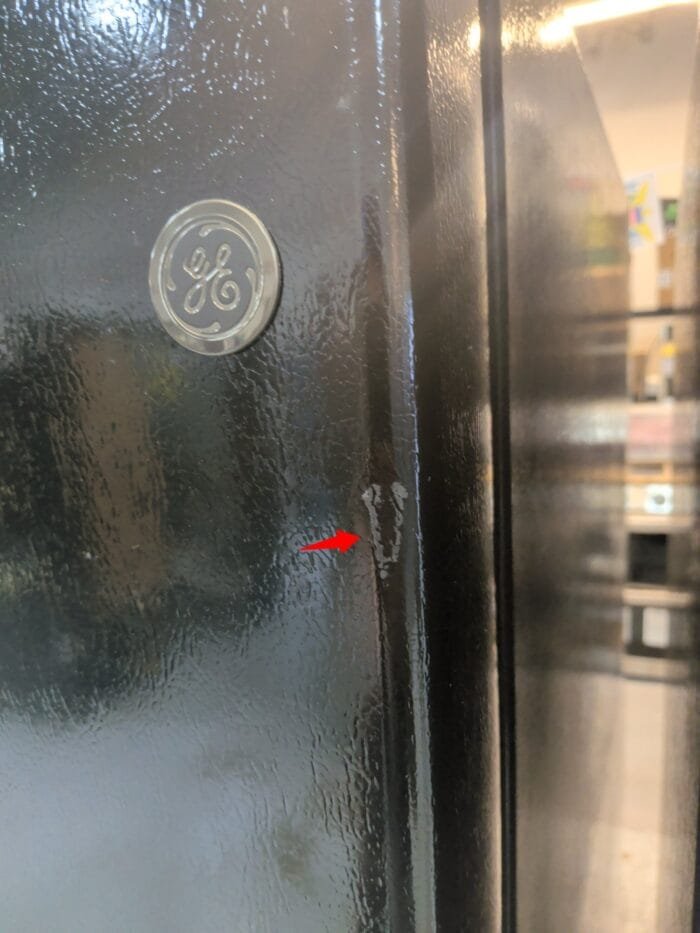 GE GIE22JTNRBB 21.9 Cu. Ft. Top Freezer Refrigerator - Image 5