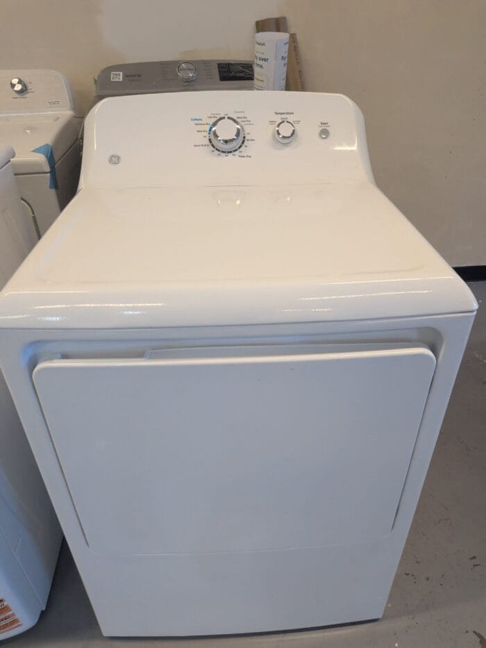 GE GTX33GASK1WW 6.2 cu. ft. Gas Dryer in White - Image 2