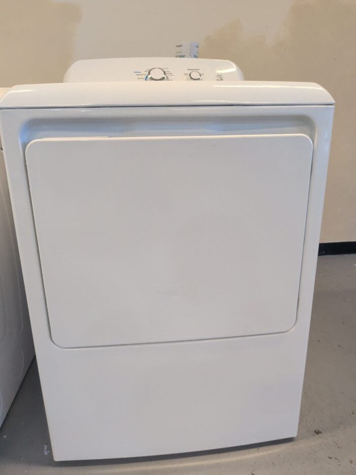 GE GTX33GASK1WW 6.2 cu. ft. Gas Dryer in White - Image 10