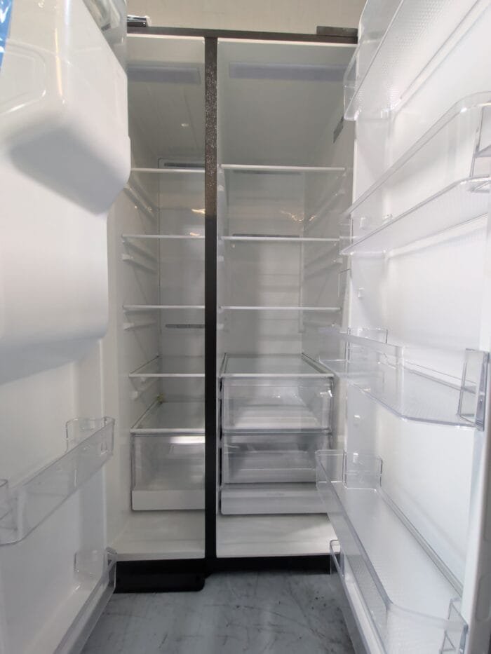 GE GSS28NYYFS 27.9 Cu. Ft. Side-By-Side Refrigerator with Extra Tall Dispenser and In-Door Icemaker - Image 3