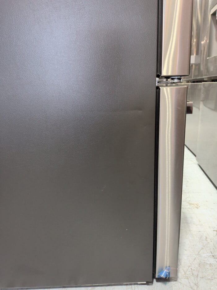 GE GNE27JYMFS 27.0 Cu. Ft. Fingerprint Resistant French-Door Refrigerator - Image 4