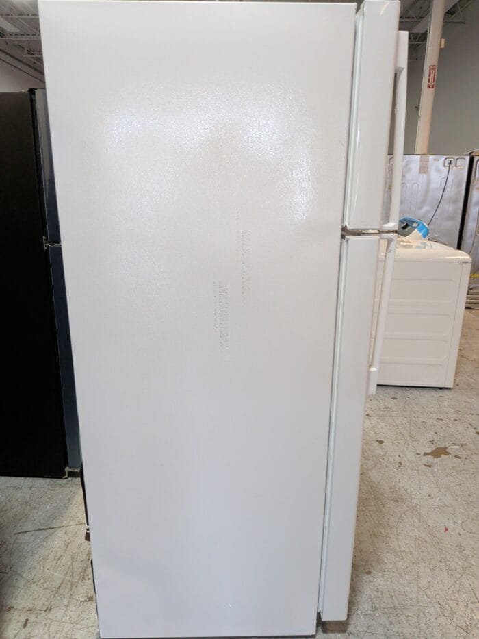 GE GTS18HGNRWW 17.5 Cu Ft Top Freezer Refrigerator - Image 4