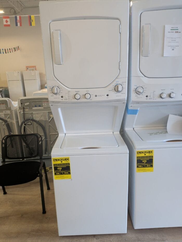 GE GUD24ESSMWW Unitized Spacemaker 2.3 Cu. Ft. Washer and 4.4 Cu. Ft. Electric Dryer - Image 2
