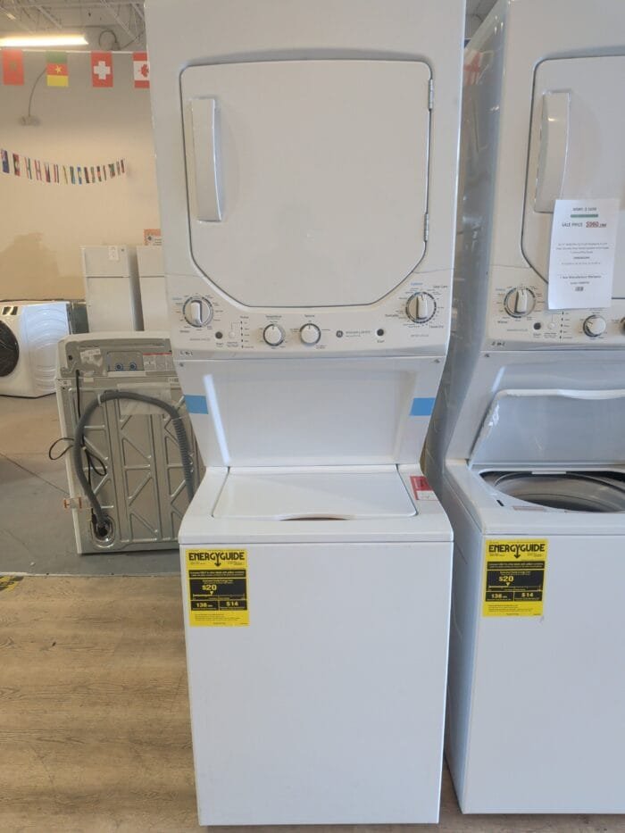 GE GUD24ESSMWW Unitized Spacemaker 2.3 Cu. Ft. Washer and 4.4 Cu. Ft. Electric Dryer - Image 2
