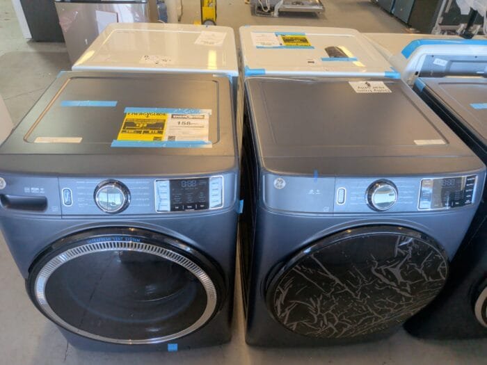 GE GFW550SPRRS 4.8 cu. ft. Smart Sapphire Blue Front Load Washer with OdorBlock UltraFresh Vent System and Sanitize with Oxi & GFD55ESPRRS 7.8 cu. ft. Smart Front Load Electric Dryer in Sapphire Blue with Sanitize Cycle - Image 3