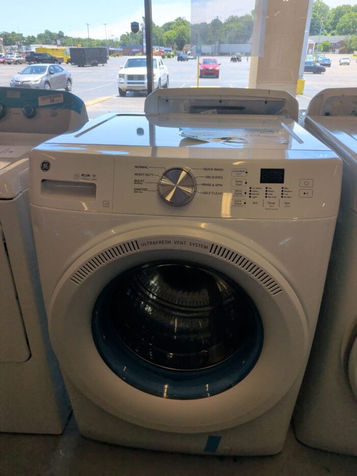 GE GFW350SSYWW 4.6 cu. ft. Smart Front Load Washer in White with UltraFresh Vent System and OdorBlock & GFD35ESSYWW 7.8 cu. ft. Capacity Smart Front Load Electric Dryer - Image 7
