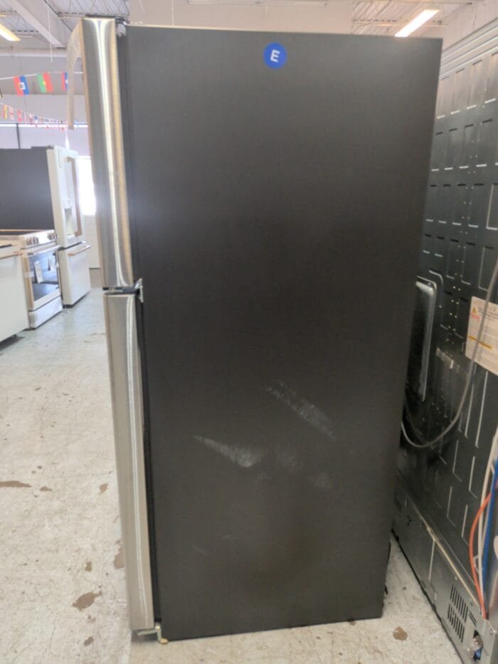 GE GIE22JSNRSS  Energy Star 21.9 Cu. Ft. Top-Freezer - Image 4