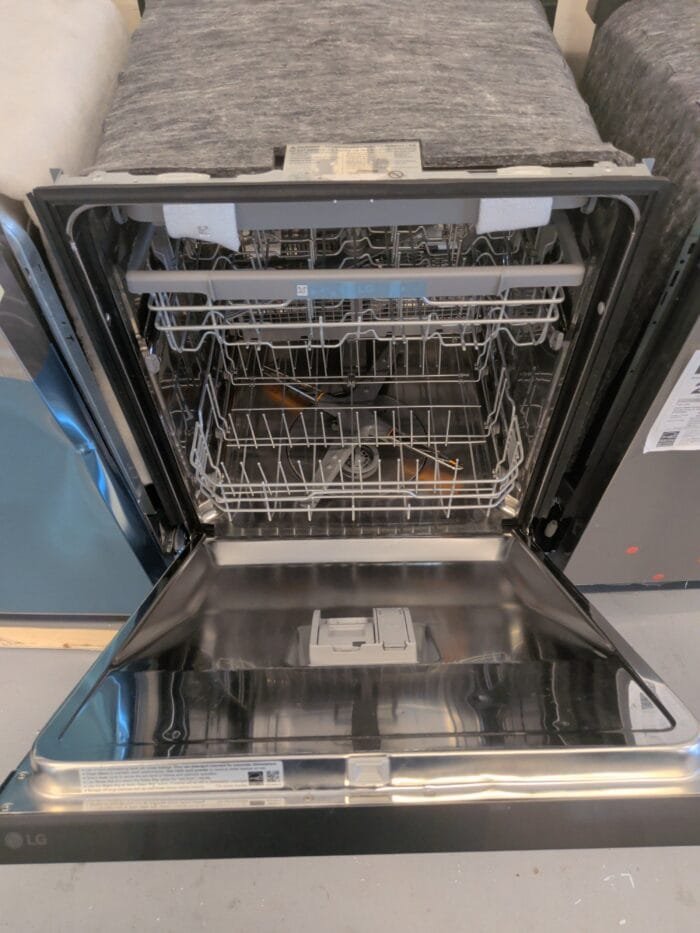 LG LDFN4542D 24 in. PrintProof Black Stainless Steel Front Control Dishwasher - Image 3
