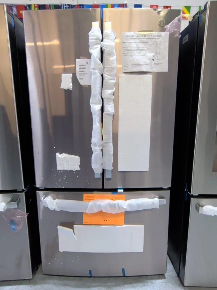 GE GNE27JYMFS 27.0 Cu. Ft. Fingerprint Resistant French Door Refrigerator - Image 2