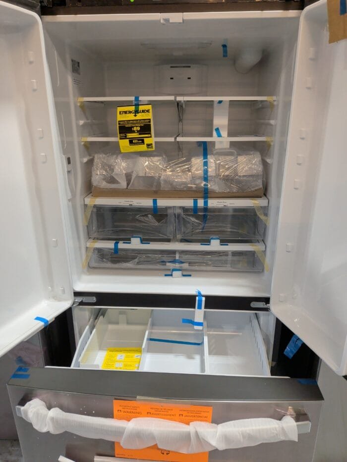 GE GNE27JYMFS 27.0 Cu. Ft. Fingerprint Resistant French-Door Refrigerator - Image 3
