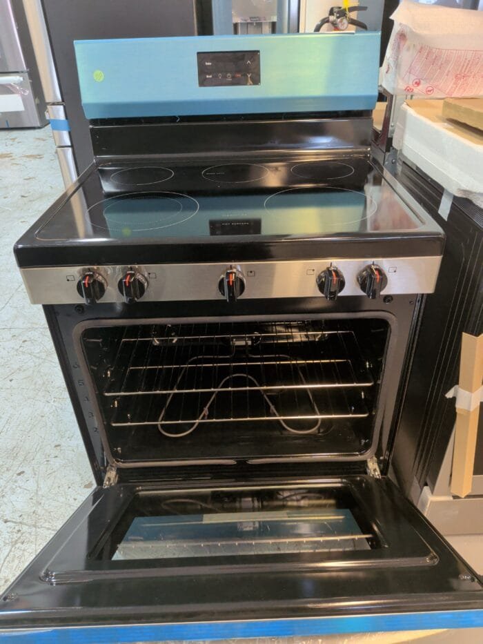 FCRE3052BS Frigidaire 30" Electric Range - Image 3