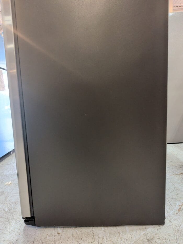 GE GSE25GYPFS 25.3 Cu. Ft. Side-by-Side Refrigerator - Image 5