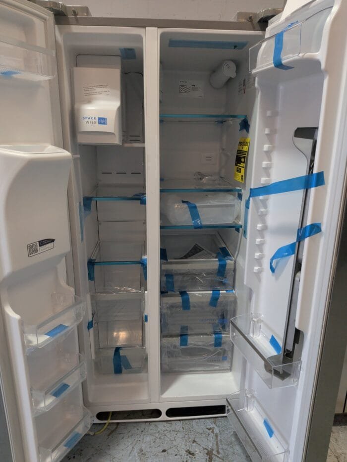 GRSS2352AF  Frigidaire Gallery 22 Cu. Ft. 33" Standard-Depth Side-by-Side Refrigerator - Image 3