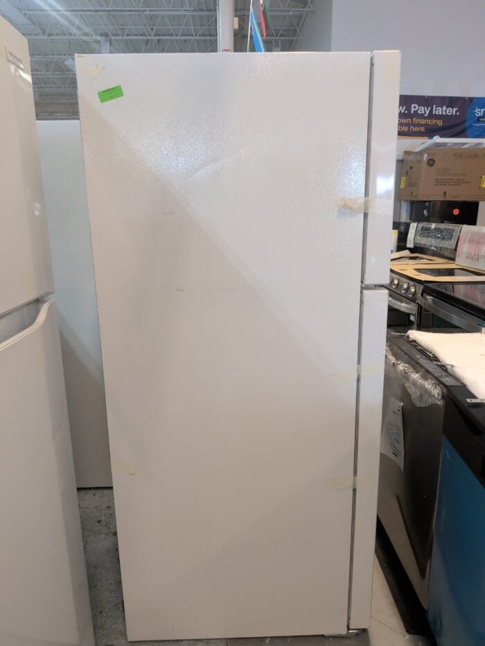 FFTR2045VW Frigidaire 30 in. 20 cu. ft. Garage Ready Top Freezer Refrigerator in White - Image 5