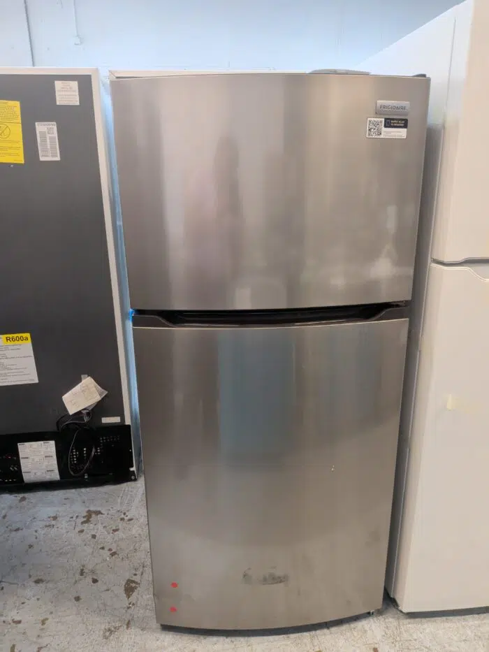 FFHT1425VV Frigidaire 14 Cu. Ft. Top Freezer Refrigerator - Image 2