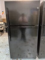 GE GIE22JTNRBB 21.9 Cu. Ft. Top Freezer Refrigerator - Image 2