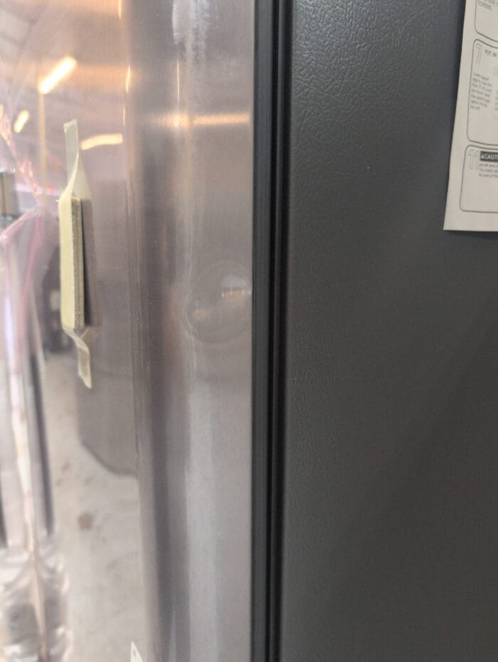 GE GZS22IYNGS 21.8 Cu. Ft. Counter-Depth Fingerprint Resistant Side-By-Side Refrigerator - Image 5